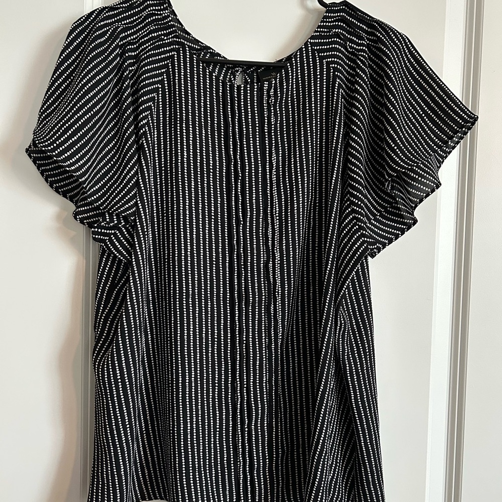 Worthington Black and White Patterned Blouse - Picture 1 of 2